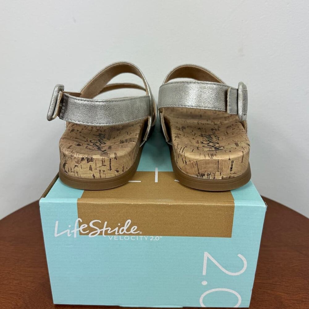 New LifeStride Holiday Sandal in Silver Women's Size 8.5 - Picture 8 of 9